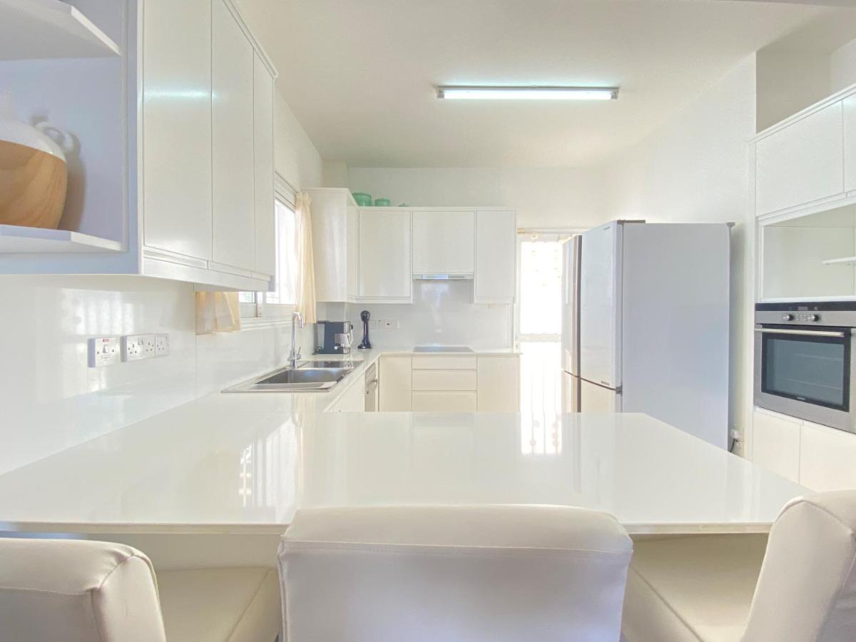 Phaedrus Living: Seaside Luxury Villa Anafi Paralímni Kültér fotó