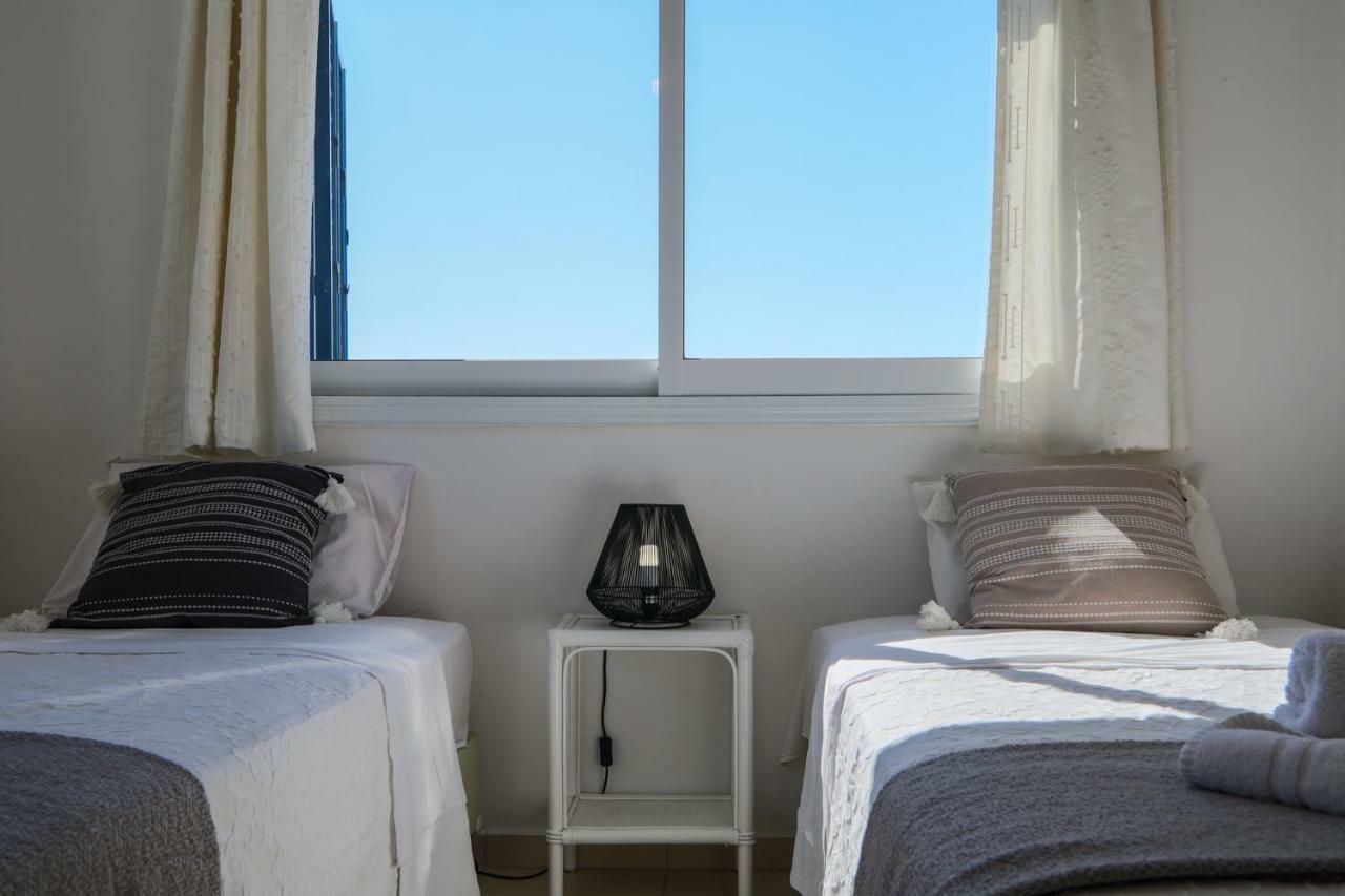 Phaedrus Living: Seaside Luxury Villa Anafi Paralímni Kültér fotó
