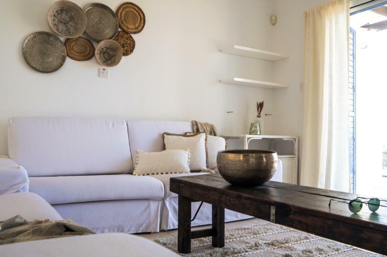 Phaedrus Living: Seaside Luxury Villa Anafi Paralímni Kültér fotó