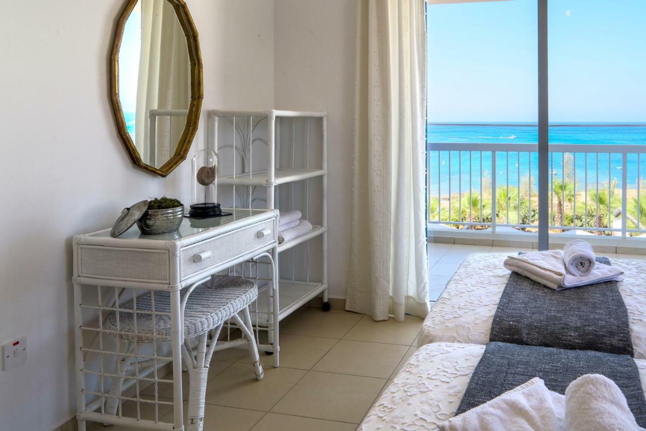 Phaedrus Living: Seaside Luxury Villa Anafi Paralímni Kültér fotó